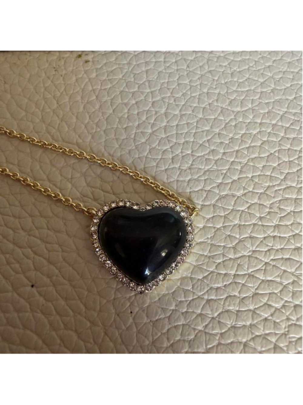 #baublebar Black heart pendant necklace with diamond-like stones #heart #diamond
